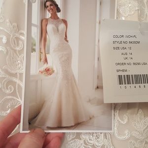 NWT-BRAND NEW, NEVER WORN OR ALTERED WEDDING DRESS